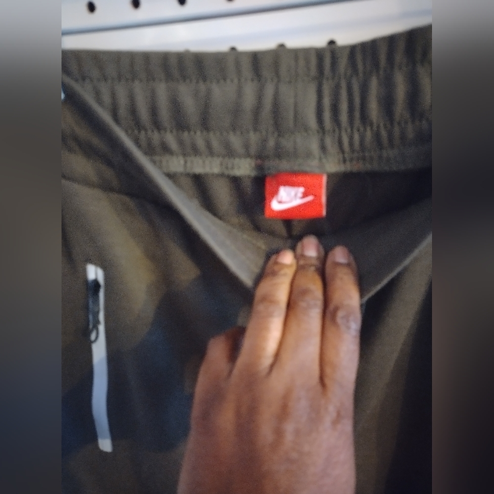 Nike Sweatsuit - Picture 6 of 9